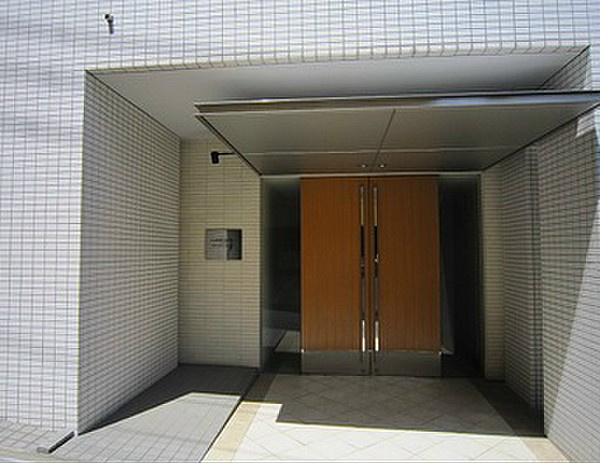 キャビンアリーナ南青山のエントランス