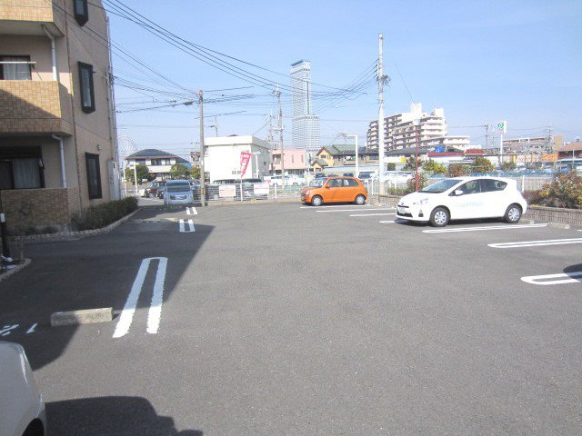 【駐車場】