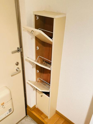 【収納】 | ベースメント鳥飼 | 別号室の写真になります。現況優先。