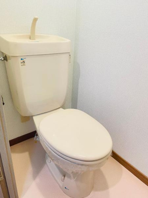 【トイレ】 | ベースメント鳥飼 | 別号室の写真になります。現況優先。