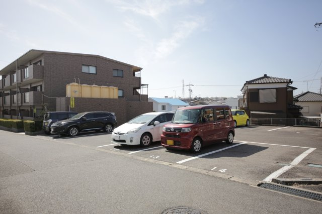 キャッスルグランデの駐車場