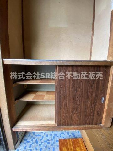 上四条町中古戸建の収納|シューズボックスです