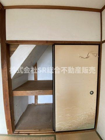 上四条町中古戸建の収納|収納豊富です♪