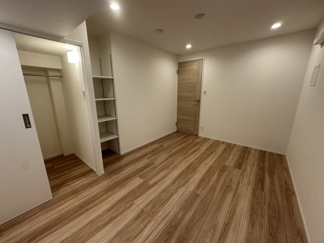 清桜ハイツの洋室