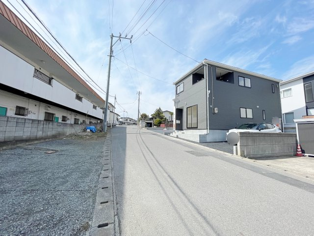 郡山市富田町第18　Cradle Garden　全2棟の前面道路含む現地写真