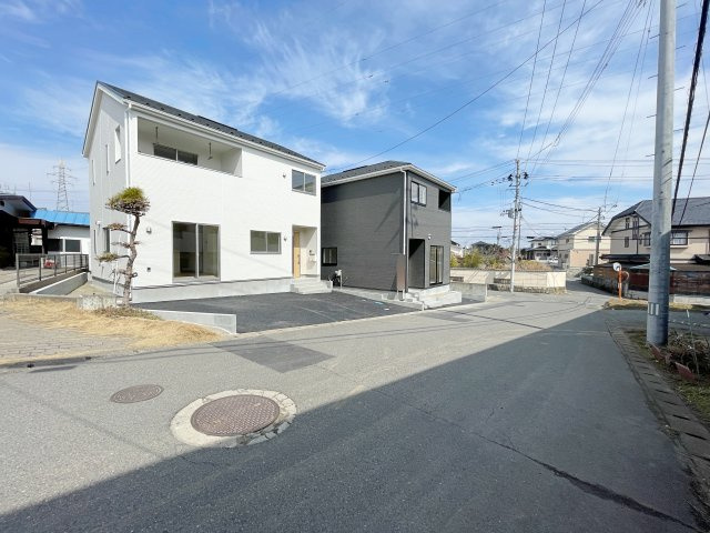 郡山市富田町第18　Cradle Garden　全2棟の前面道路含む現地写真