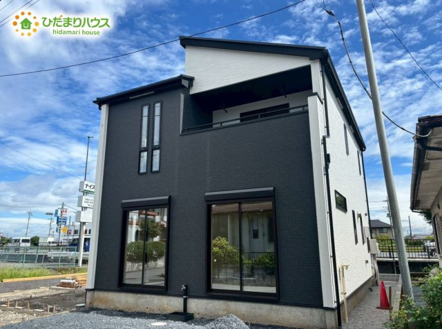 熊谷市上之　2期　新築一戸建て　グラファーレ　01の外観|モノトーンで統一されている外観は、洗練されたい印象を与えます☆