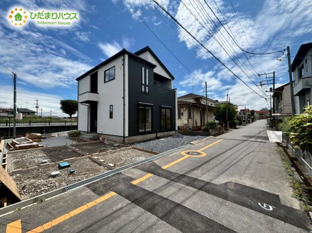熊谷市上之　2期　新築一戸建て　グラファーレ　01の前面道路含む現地写真|閑静な住宅街☆