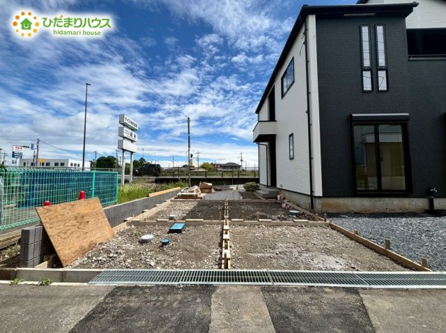 熊谷市上之　2期　新築一戸建て　グラファーレ　01の駐車場|駐車3台可能！
お友達が来ても安心！