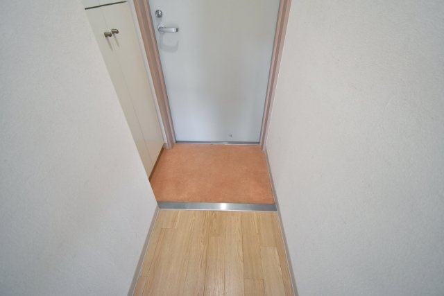 グロース西宮北口の玄関