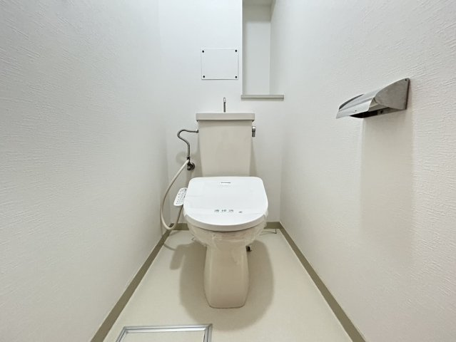 HACHIBUSE六甲のトイレ|清潔感のあるトイレです