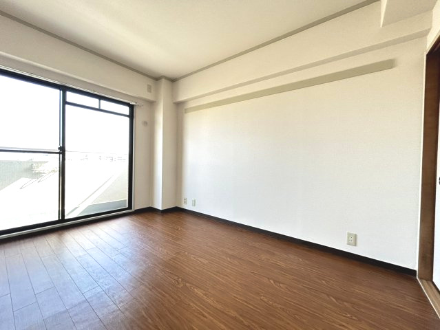 HACHIBUSE六甲の洋室|使い勝手のいい洋室です