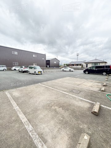 第33上野ビルの駐車場|駐車スペースもあります☆