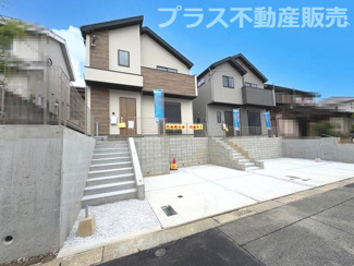 【外観】 | 現地写真。プラス不動産販売なら、現場の全ての棟をまとめてご見学頂けます。