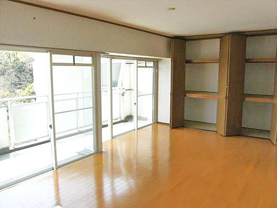 メゾンドカスカード六甲の居間・リビング