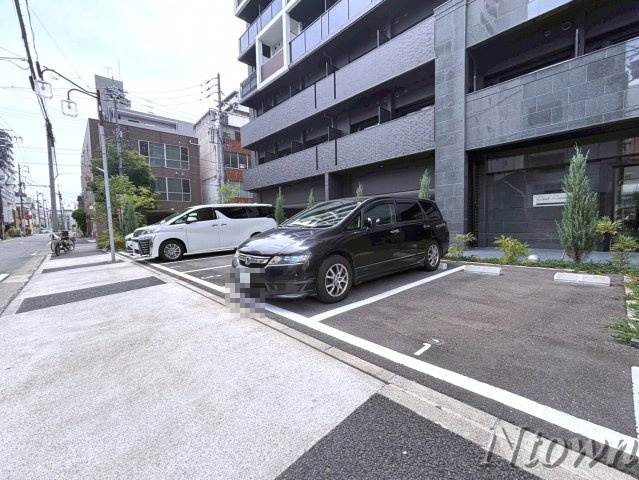 【駐車場】 | ディアレイシャス矢場町 | 駐車場があるので、車を買う予定の方も安心です
