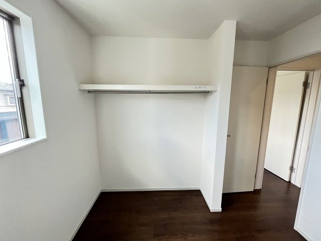 【収納】 | 糟屋郡志免町片峰中央4丁目1期　1号棟（全2棟）【仲介手数料無料・0円】 | 現地写真。