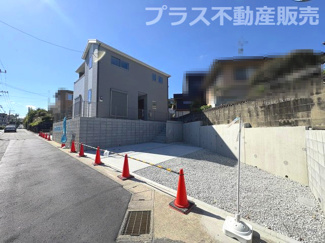 【外観】 | 現地写真。同じ物件を見るなら、プラス不動産販売にお任せ下さい。