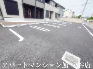 【駐車場】