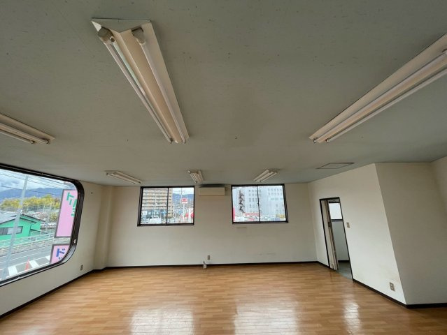 落合ビルの内装