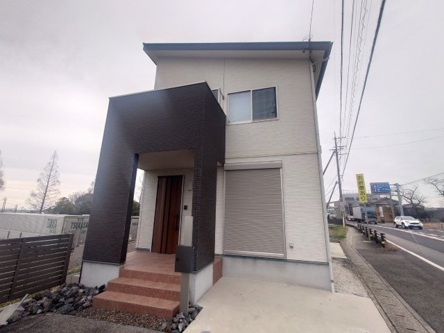 本町石根貸家のエントランス