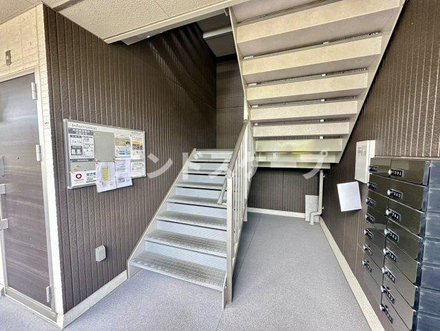 アーバンブリッジのエントランス|高崎、前橋のお部屋探しはエンドスケープまで！お客様の理想お聞かせ下さい♪