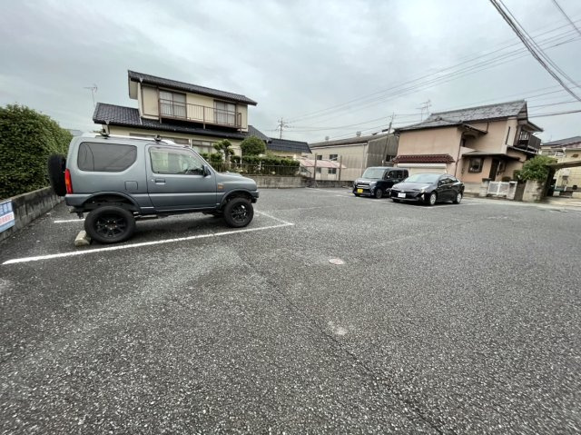 ハピネスさくらの駐車場