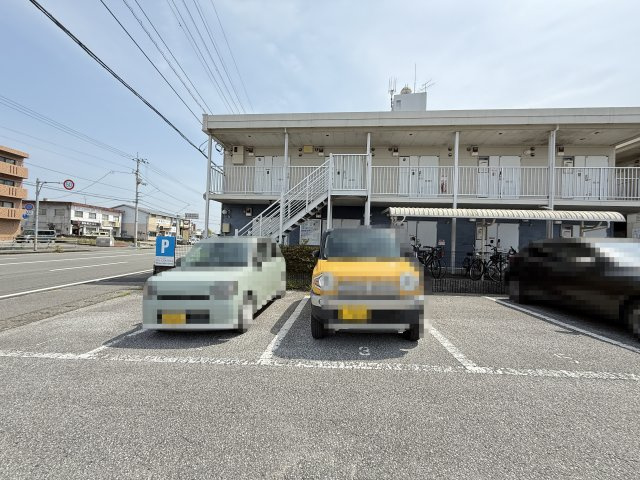 第14つくもコーポの駐車場