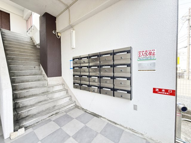 第14つくもコーポのエントランス