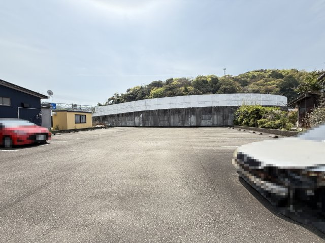 第13つくもコーポの駐車場
