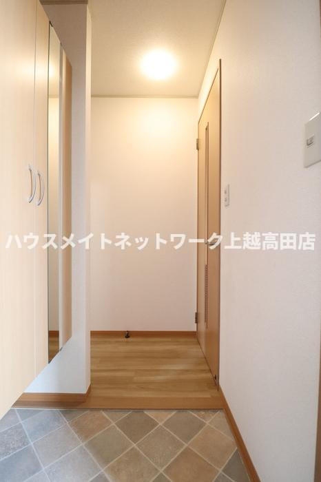 ロイヤルフローリッシュの玄関|玄関