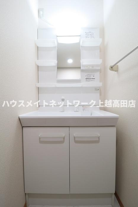 ロイヤルフローリッシュの洗面所|洗髪洗面化粧台