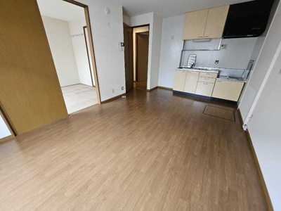 【居間・リビング】 | ラフィーネ結崎A