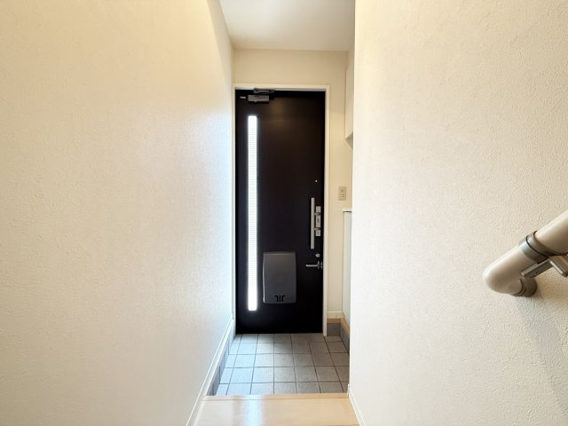 グランマスト杉井流Ⅱ A棟の玄関