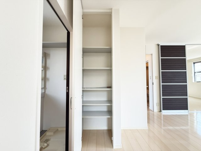 グランマスト杉井流Ⅱ A棟の収納