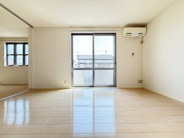 グランマスト杉井流Ⅱ A棟の居間・リビング