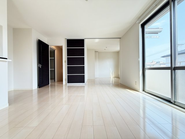 グランマスト杉井流Ⅱ A棟の居間・リビング