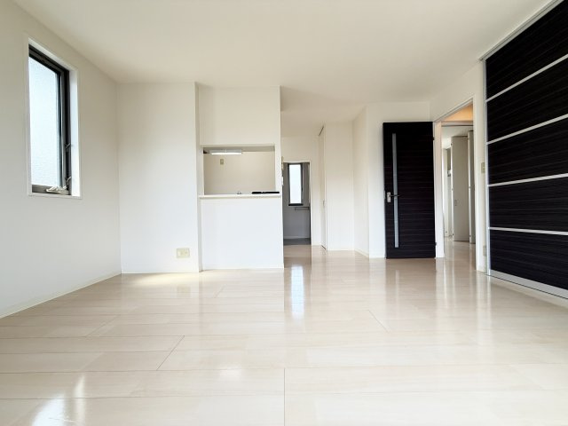 グランマスト杉井流Ⅱ A棟の居間・リビング