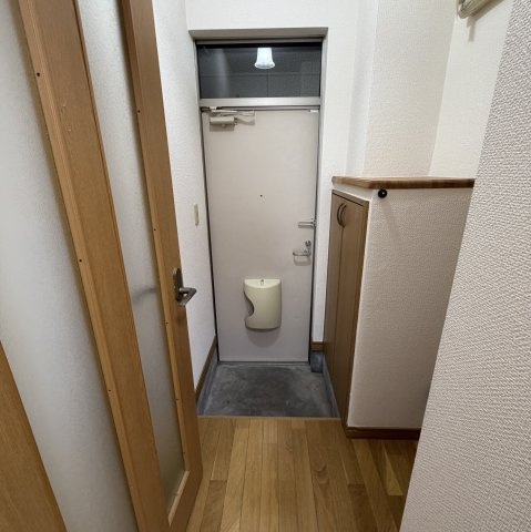 学）大昭グリーンヒル６の玄関|収納もある玄関です