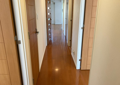 【内装】 | アデニウム玉川学園 | 内装はとにかくおしゃれなものがいい！と選ぶ前に、まず住んだ後のことを想像してみましょう。住んでみたらコンセントの位置が悪くて使いにくいなど出てきます。事前にどの家電をどこに置くか想定しておきましょう。