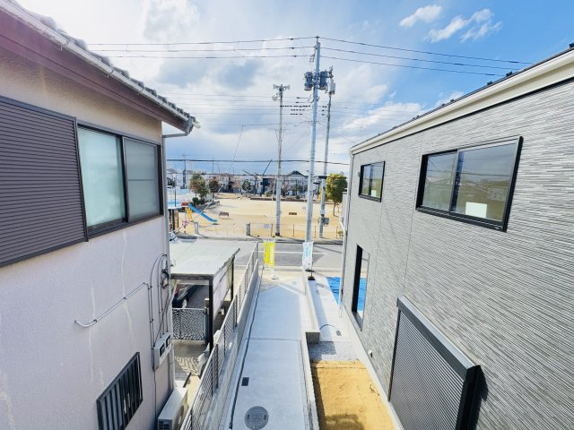 市川市曽谷３丁目新築戸建【百合台小学校：5分】の展望|バルコニーより道路側眺望