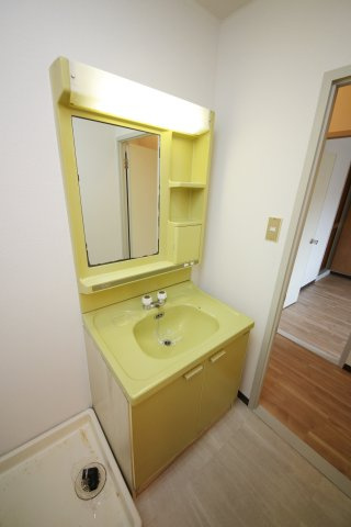 ワイズビルの独立洗面台