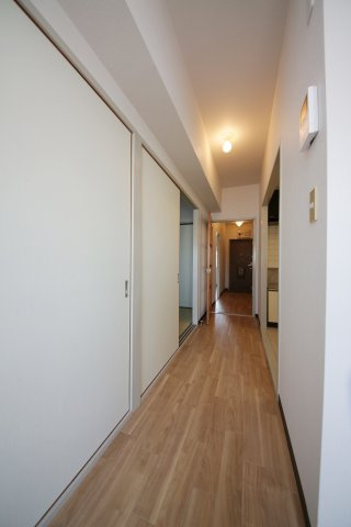 ワイズビルの内装