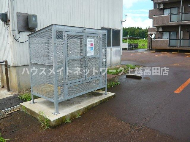 ベロウ山屋敷のその他|ゴミステーション