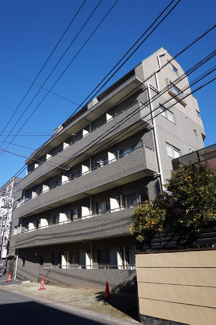 しっかりした雰囲気の外観です