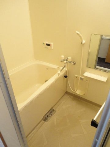 フロイデンス１の浴室