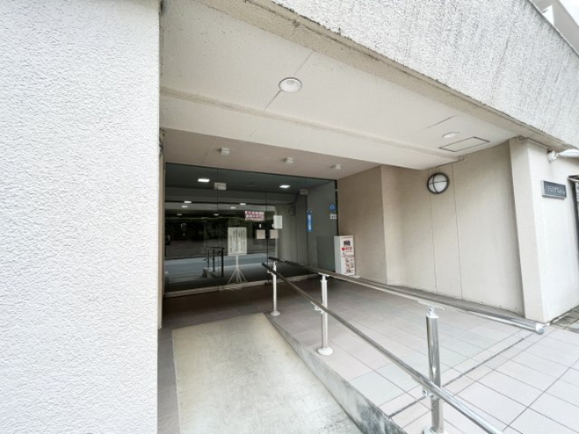 祝：成約済み　八王子スカイマンション　八王子市　中古マンションのエントランス|～仲介手数料無料☆八王子ひなた不動産～八王子スカイマンション
