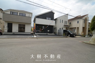 【前面道路含む現地写真】 | 綾瀬市綾西２丁目 新築戸建て 全2棟【仲介手数料無料】