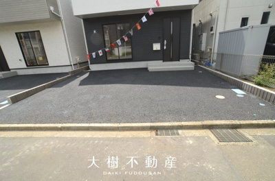 【駐車場】 | 綾瀬市綾西２丁目 新築戸建て 全2棟【仲介手数料無料】