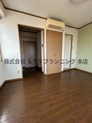 仲介手数料０円！BLACEDENT杁中の居間・リビング